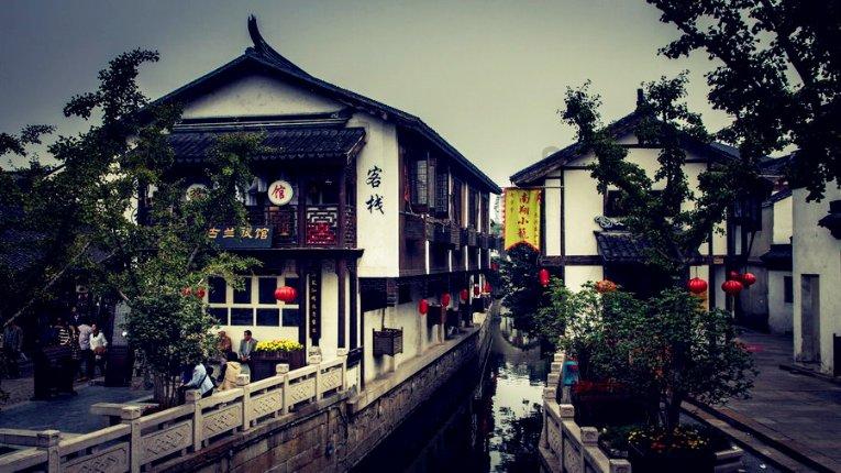 本人一直在青海打工，孩子跟奶奶生活，孩子的教育问题全靠老师，可以吗？游戏画面